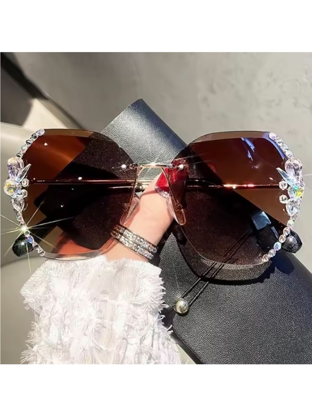 Brown tinted crystal rhinestone sunglasses 💎